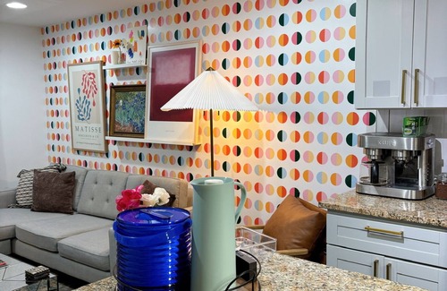 Avondale Apartment | Casa Wolfram 20 Minutes from Downtown In The Heart of Logan Sqaure