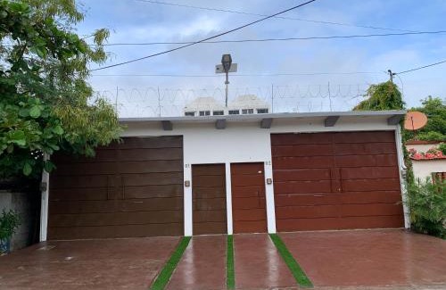 Flores House | Casa X16 persona