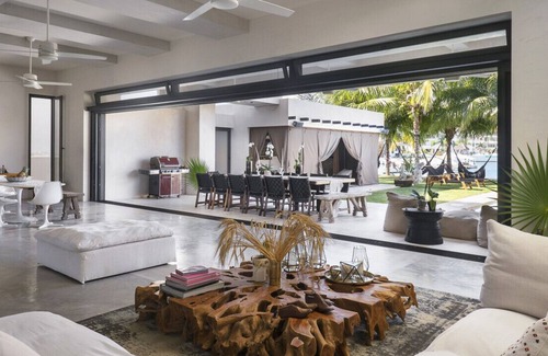 Xpu-Ha House | Casa Xaman · Casa Xaman - Pool/Steam bath/5 BR/17 ppl