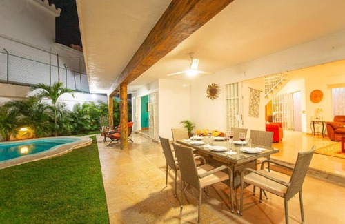Puerto Vallarta Villa | Casa Yemina Alberca y Asador Privados.