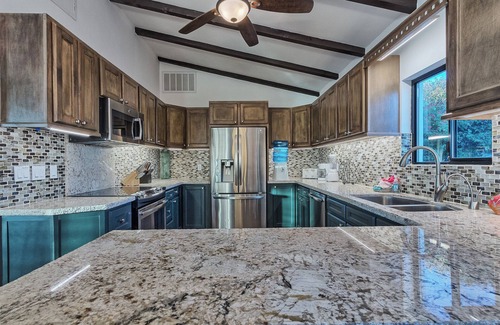 Las Conchas House | Casa Zillori:Beachfront w/outdoor jacuzzi & firepit facing the Sea of Cortez
