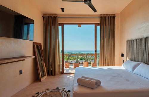 Barra de Colotepec Hotel | Casa Zpada