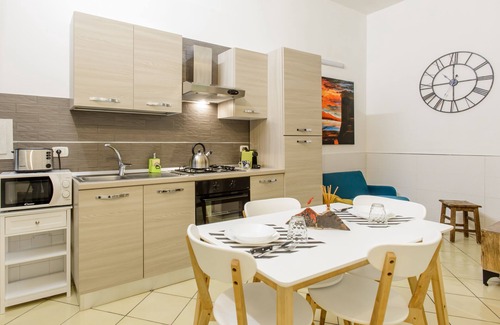 Quartieri Spagnoli House | Casa90 Holiday Home