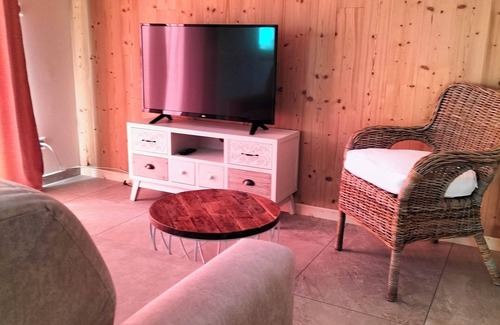 Saint-Martin-de-la-Porte Apartment | Casabert T 2 Glycine, Très bel Appartement Calme et Harmonieux