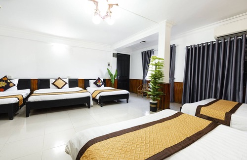 Hue City Centre Hotel | Casablanca Hotel