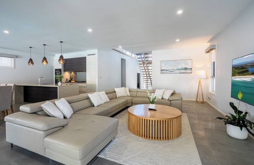 Shell Cove House | Casablanca Luxury Retreat near Shellharbour Marina