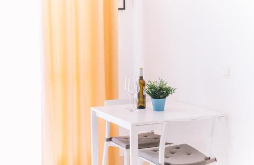 Torre de Benagalbon Apartment | casAFlex, Fabuloso Estudio en Añoreta Golf