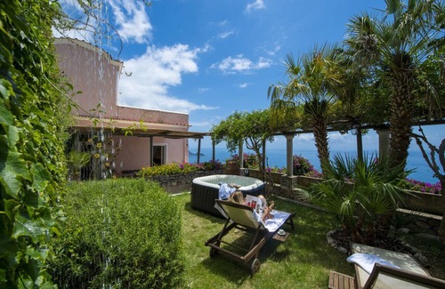 Praiano Ski Chalet | Casale Fralisa - Marvelous terrace and hot tub with sea view
