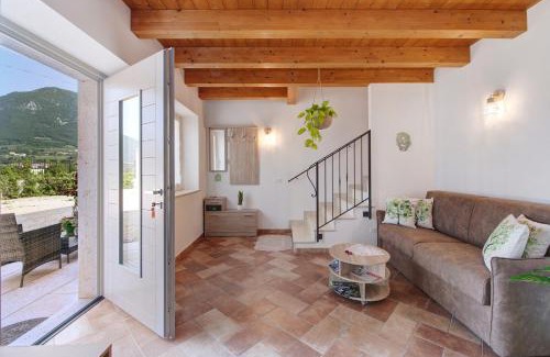 Caprino Veronese Apartment | Casale la Coccinella Gelsomino
