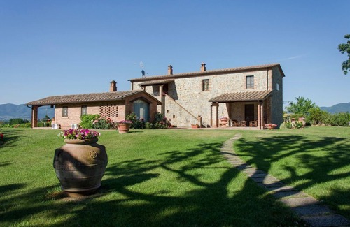 Castroncello Villa | Casale Sangiovese - Six Bedroom Villa, Sleeps 12