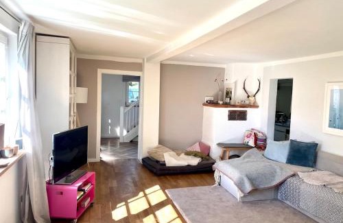 Unterzeismering Apartment | Casalottie - charmantes bayrisches Cottage am Starnberger See