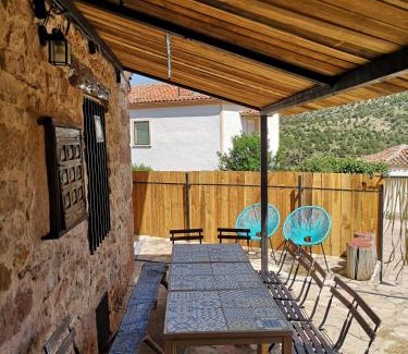Ablanque Apartment | Casas del Alto Tajo - La Casa Roja