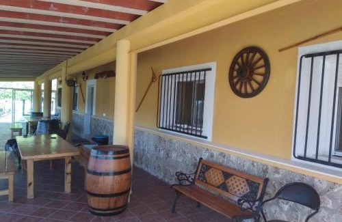 Otos House | Casas Rurales Ivan El Penas