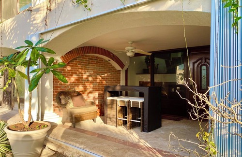 Downtown Cancun Apartment | Cascada by Andiani Travel