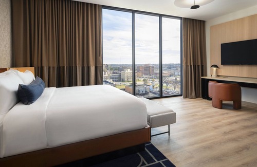 Country Club Plaza Area Hotel | Cascade Hotel, Kansas City, a Tribute Portfolio Hotel