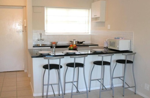 Green Point Apartment | Cascades Suites
