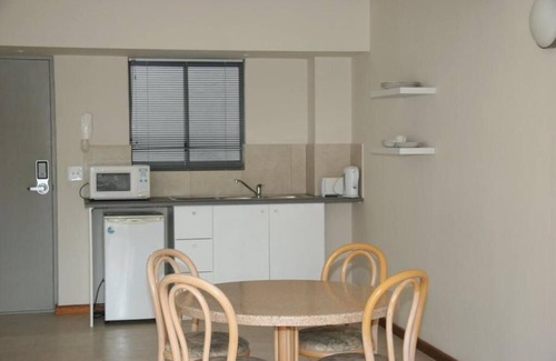 Green Point Apartment | Cascades Suites