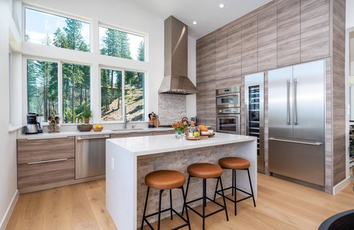 Yosemite West Cabin | Cascades Grandview Lodge