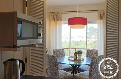 Estoril Apartment | Cascais Estoril Apartment Near the Beach