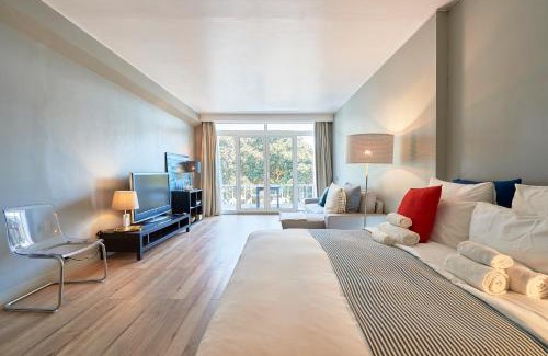 Estoril Apartment | Cascais-Estoril BEACHFRONT Apartments