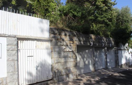 Barrio Santana House | Cascais Jasmim Doce
