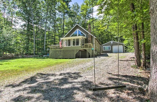 West Poland Cabin | Casco Cabin on Thompson Lake w/ Fire Pit & Deck