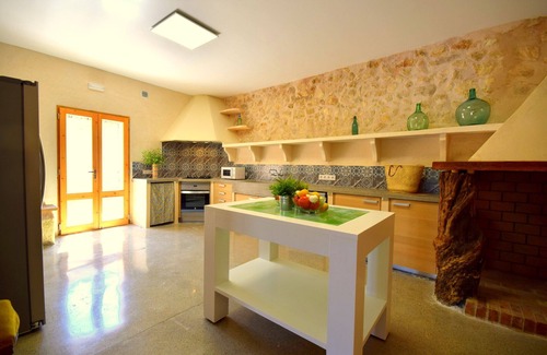 Vilafranca de Bonany House | Cases d'Alcudiarrom in mint condition in a very quiet location for 12 people
