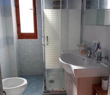 Arenella House | Casetta bianca