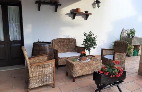 Parabita House | Casetta Dei Nonni con Giardino, by Apuliahome