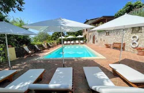 Strettura House | Casetta - sleeps 5 with aircon, wifi, pool and astounding views