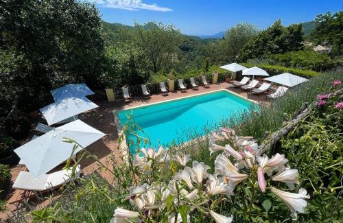 Strettura House | Casetta - sleeps 5 with aircon, wifi, pool and astounding views
