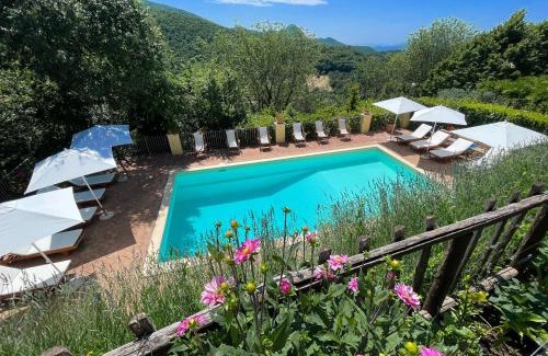Strettura House | Casetta - sleeps 5 with aircon, wifi, pool and astounding views
