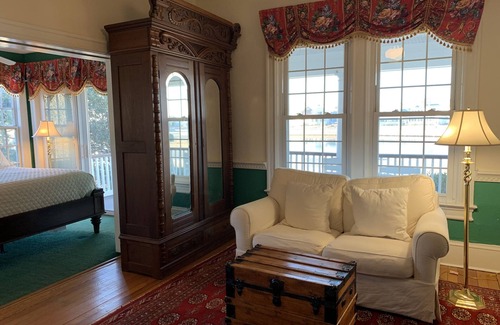 Avon by the Sea Bed & Breakfast | Cashelmara Inn