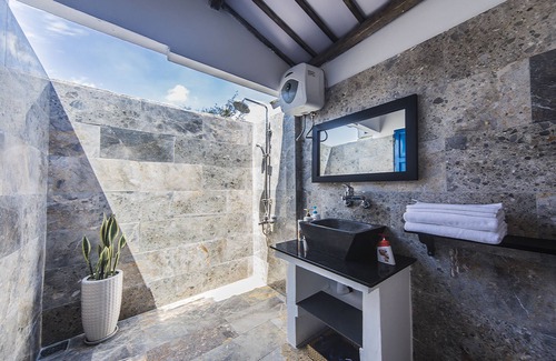 Cam An Hotel | Cashew Tree Bungalow