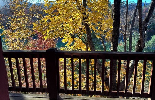Cashiers Cabin | Cashiers North Carolina Cabin on Golf Course with Pool Table!