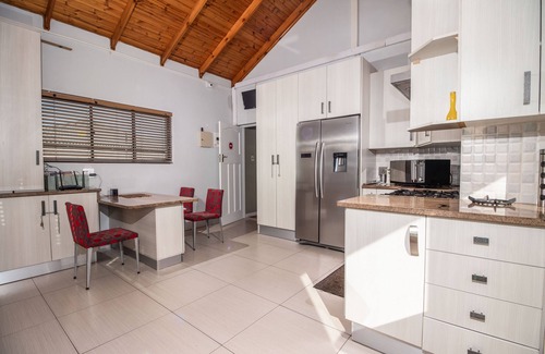 Port Elizabeth House | Cashmere Suites