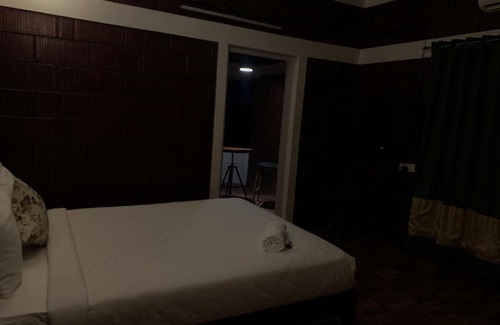 Palarivattom Apartment | Casilda By The Oaks Inn