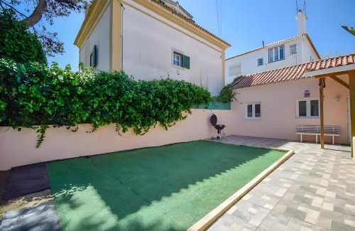 Parede Apartment | Casinha da Parede - 5 min from the beach