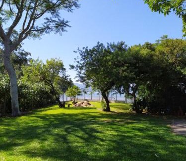 Palhoca Resort | Casinha de praia na Enseada de Brito