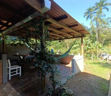 Morretes Ski Chalet | Casinhas do Rio - Casinha Azul na Floresta