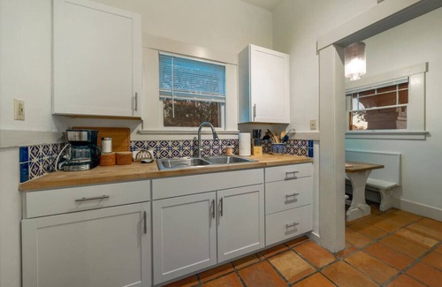 West University Apartment | Casita #2 (Angie) -