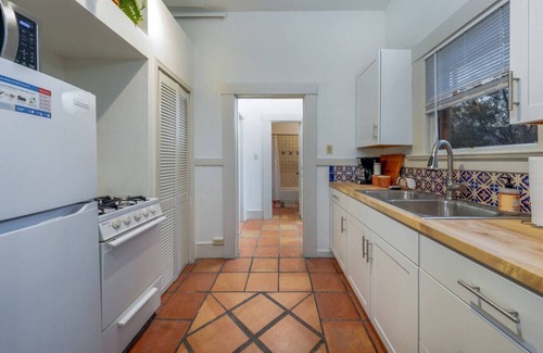 West University Apartment | Casita #2 (Angie) -