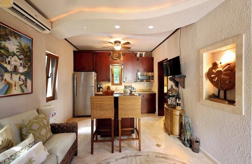 Roatan Cottage | Casita Adelante - Luxury Casita