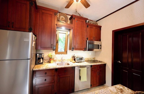Roatan Cottage | Casita Adelante - Luxury Casita