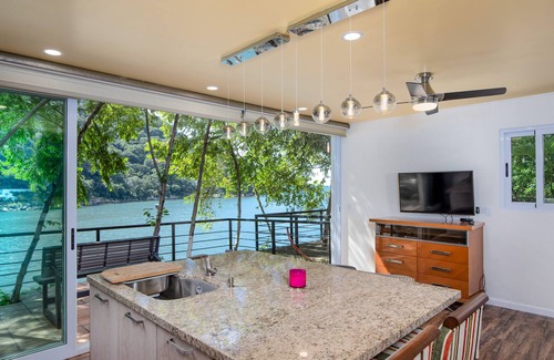 Boca de Tomatlan Cottage | Casita Armonia 1, Ocean Front Cottage