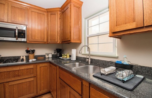 Paso Robles Cottage | Casita Azul - historic duplex in the heart of downtown Paso Robles