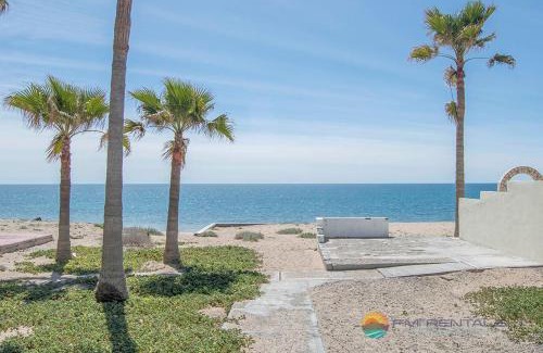 Las Conchas House | Casita Blanca by FMI Rentals