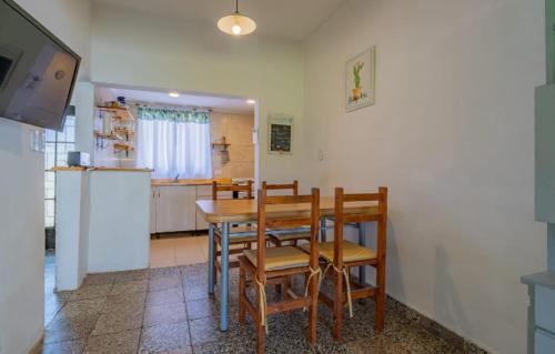 Constitucion Apartment | Casita con parque Pet Friendly a 2 cuadras de la playa