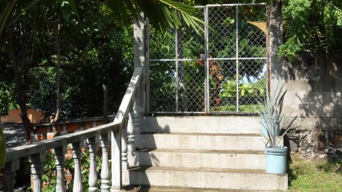 La Libertad House | Casita Escondida- El Salvador