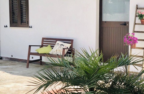 Gallina Villa | CASITA IRIS